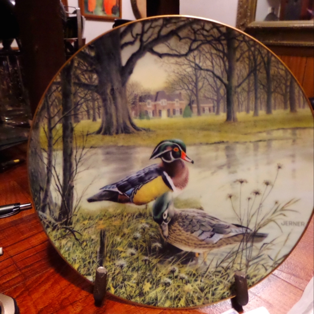1987 limited edition Knowles Decorative plate. The good duck by Bart Jerner.